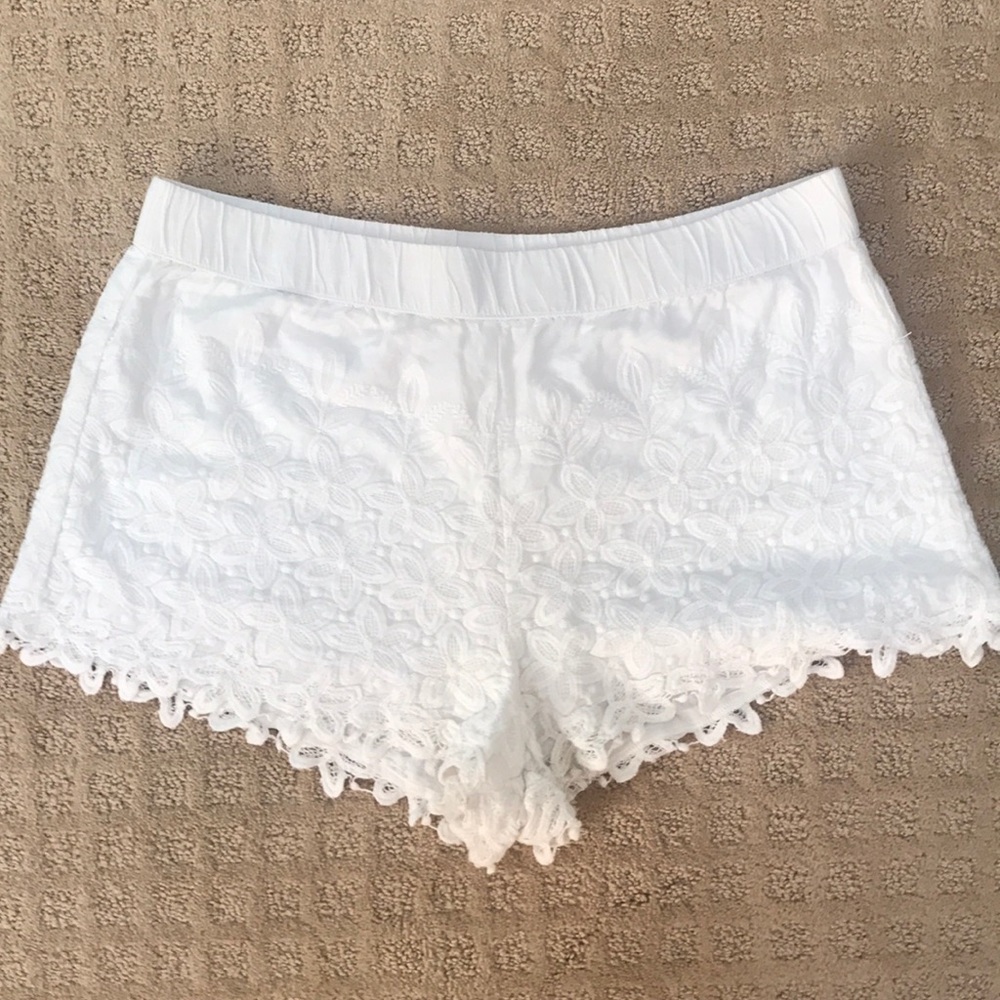 Zara White Lace and cotton short